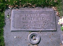 Lester L Benefield 