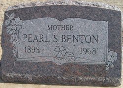 Pearl s. Benton 