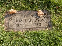 Julia J Arvidson 