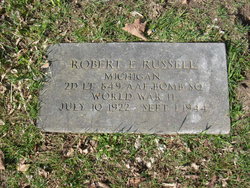 2LT Robert Eugene Russell 