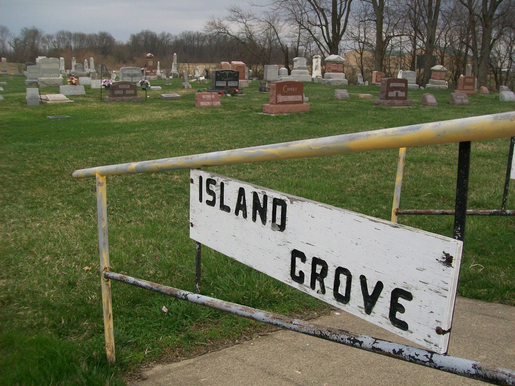 Island Grove Cemetery