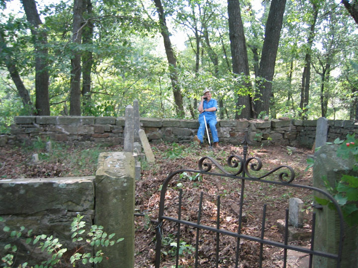 Alton-Bracken Family Cemetery