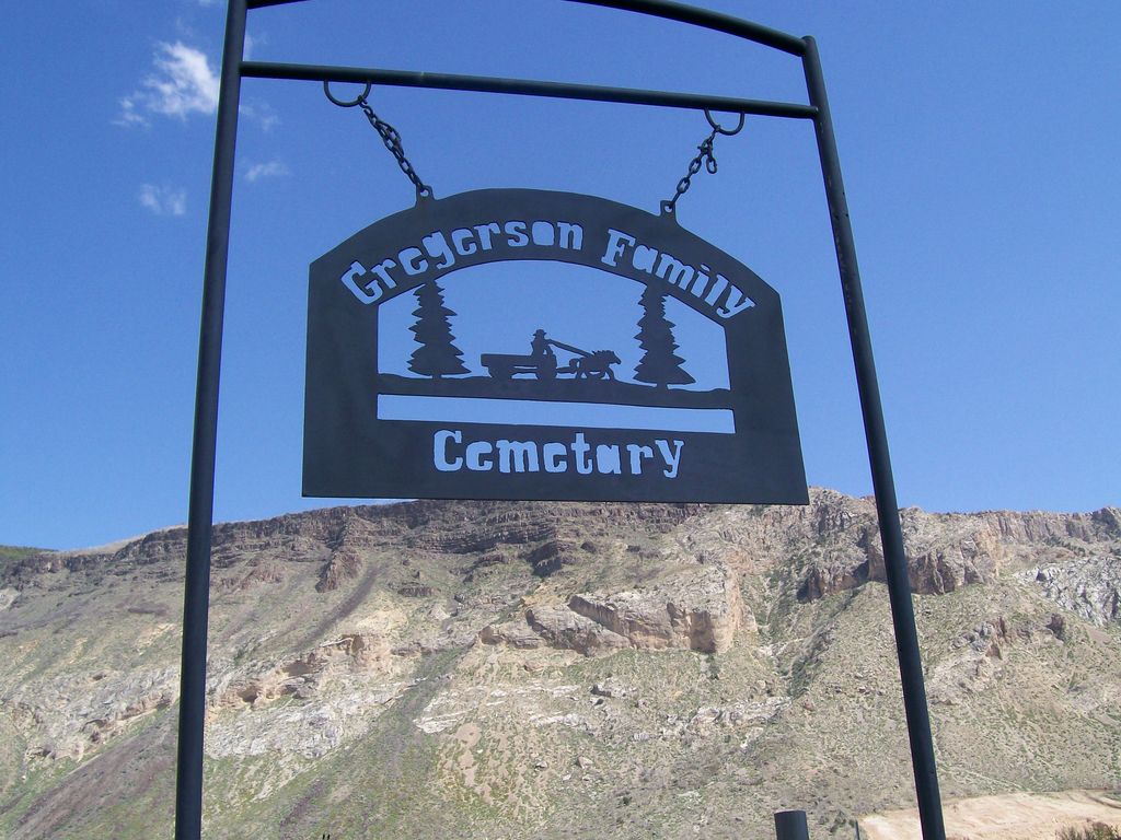 Pintura Cemetery