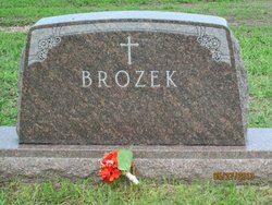 Emma Bertha <I>Dittrick</I> Brozek 