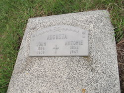 Antonie <I>Hurt</I> Augusta 