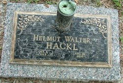 Helmut Walker Hackl 