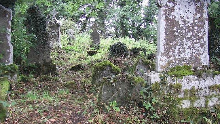 Kilrooan Old Graveyard