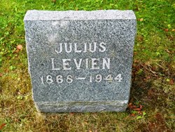 Julius Levien 