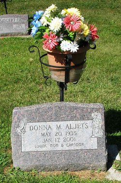 Donna M Aljets 
