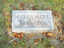 Augusta <I>Borcherdt</I> Baetke 
