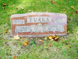 Robert E Turek 