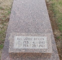 Rev John Detjen 
