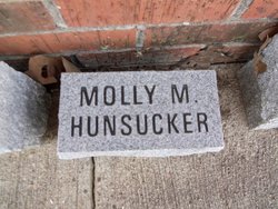 Molly M Hunsucker 