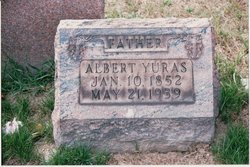 Albert Yuras 