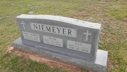 Vera <I>Niemeyer</I> Bowen 
