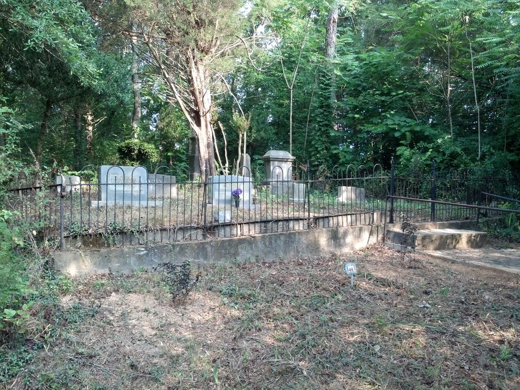 Kinnebrew Family Cemetery
