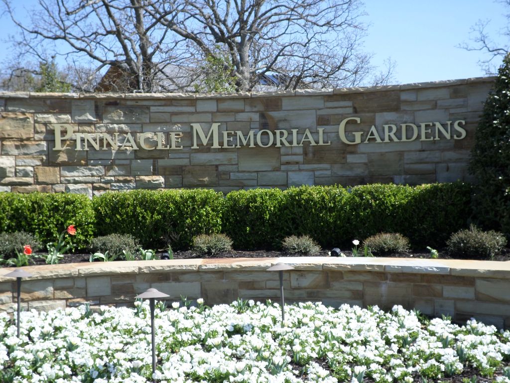 Pinnacle Memorial Gardens