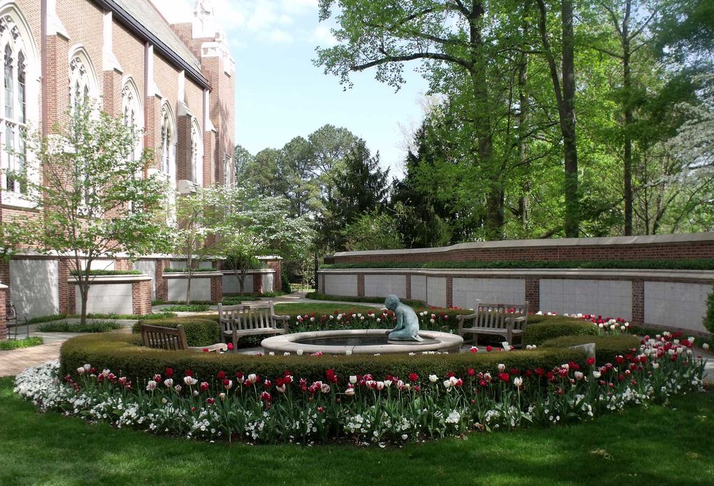 University of Richmond Columbarium and Memorial Garden