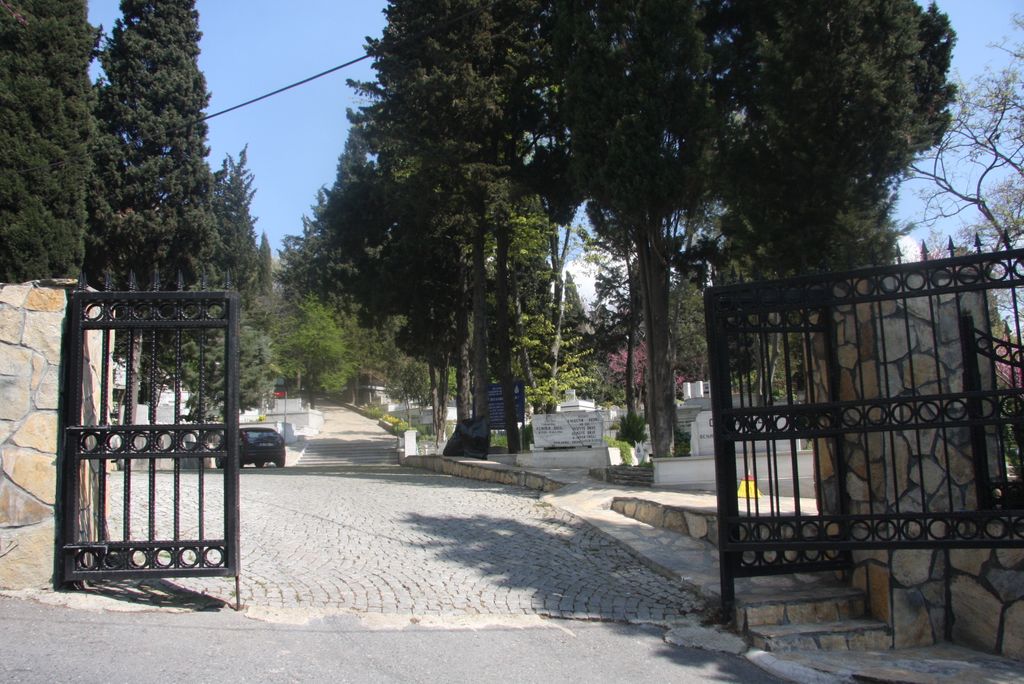 Ashiyan Mezarlığı