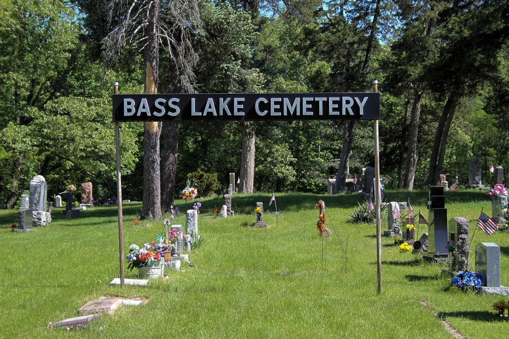 Bass Lake Cemetery