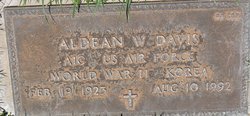 Aldean William Davis 