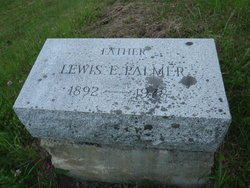 Lewis E Palmer 