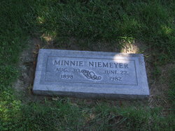 Minnie Velma <I>Smith</I> Niemeyer 