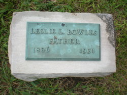 Leslie L Bowles 