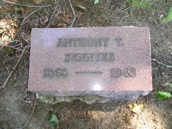 Anthony T Sennyes 
