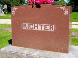 Anna Laura <I>Wacker</I> Richter 