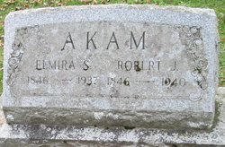 Robert J Akam 