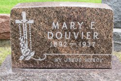 Mary E <I>Woebkenberg</I> Douvier 