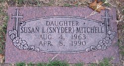 Susan Lynn <I>Snyder</I> Mitchell 