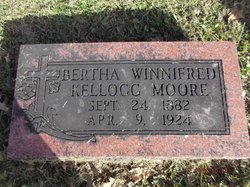 Bertha Winnifred “Winnie” <I>Kellogg</I> Moore 