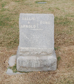 Hallie Bond 