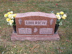 Elizabeth M Uhlrich 