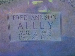 Fred Annson Alley 