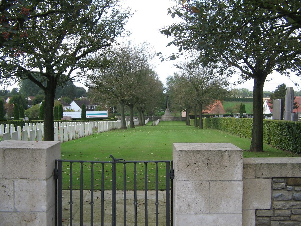 Avesnes-le-Comte Cemetery Extension