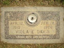 Viola Esther “Vi” <I>Reimer</I> Davis 
