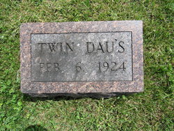 Twin Daus Elgin 