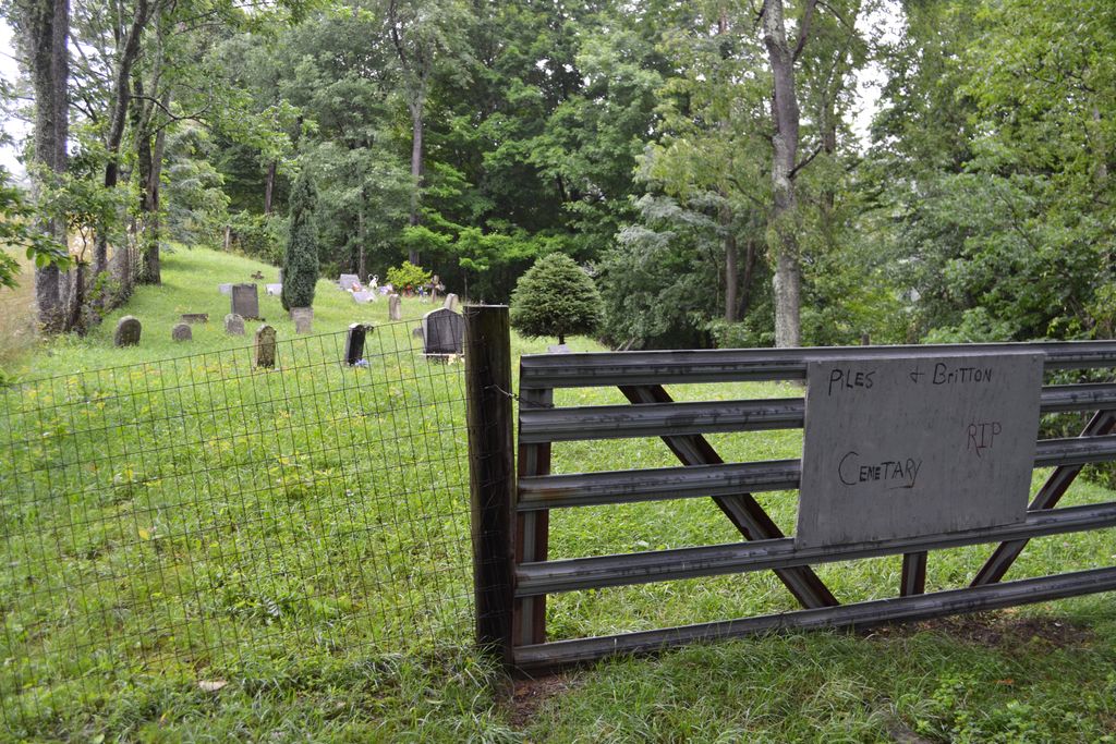 Piles-Britton Cemetery