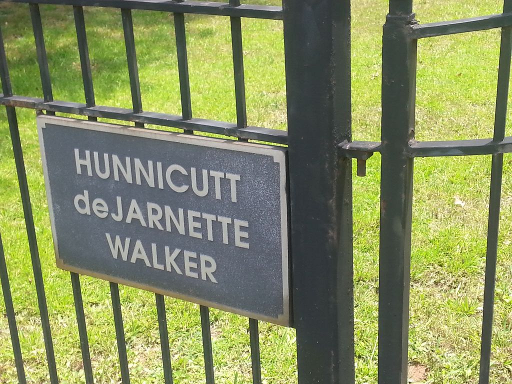 Hunnicutt-DeJarnette-Walker Cemetery