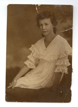 Esther Lily <I>Waunch</I> Robinson 
