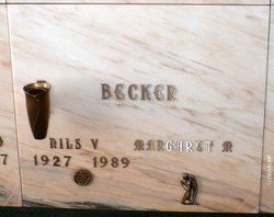 Nils V. Becker 