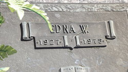 Edna Earl <I>Washburn</I> Loye 