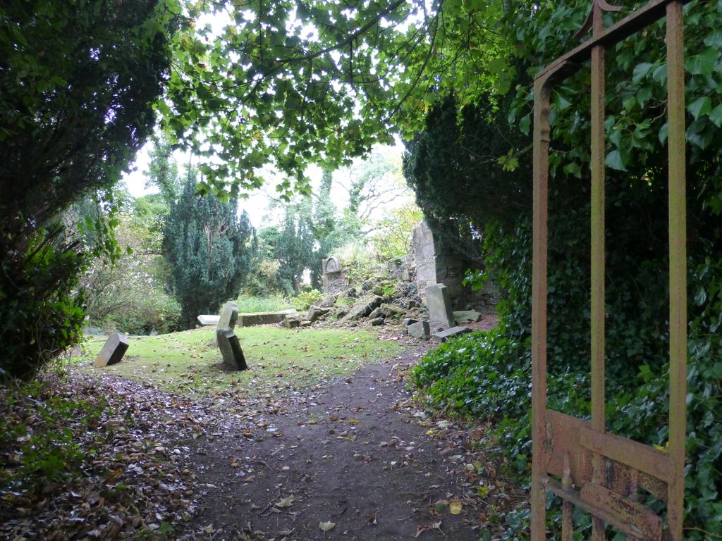 Crombie Churchyard