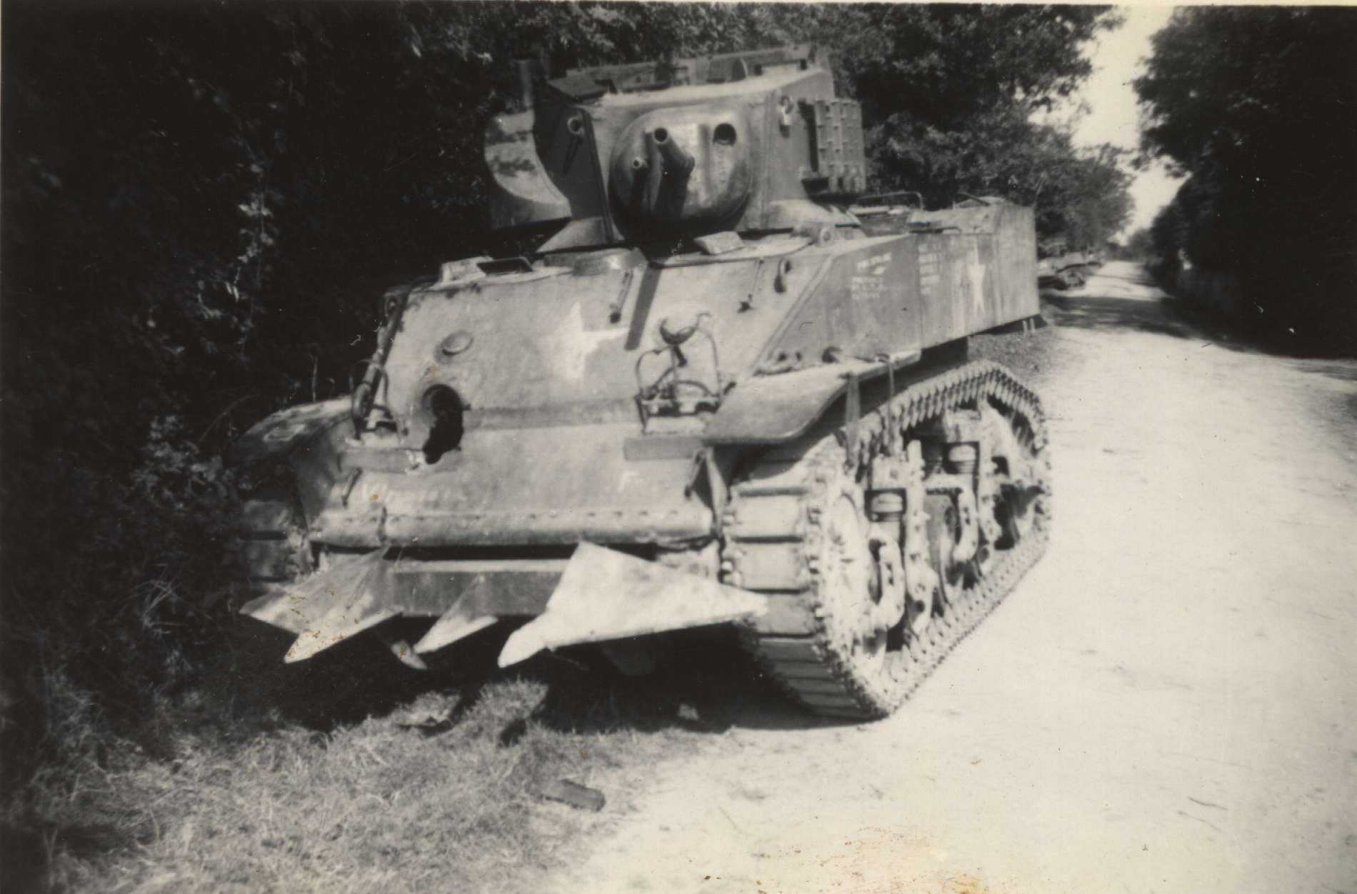 L'embuscade - 6 Aout 1944, Ahuillé (Mayenne) - M5A1 61458313_1420480920