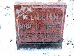 Lillian Albach 