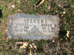 Bonnie R. <I>Dagne</I> Stevens 