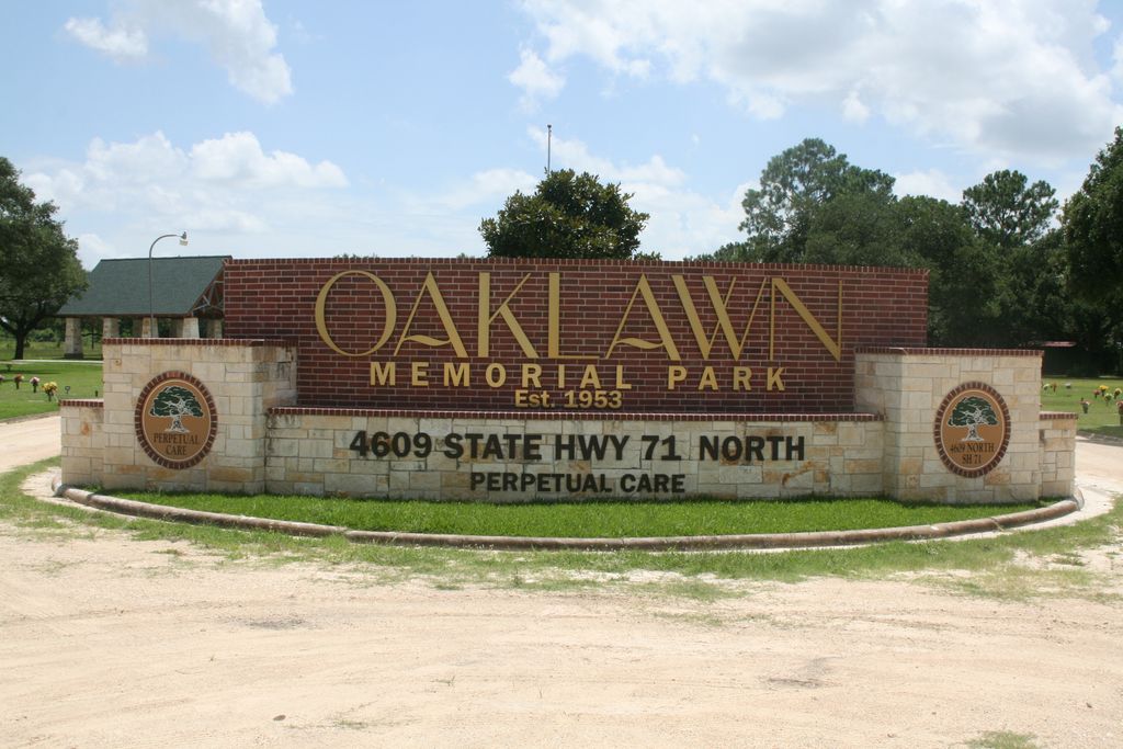 Oaklawn Memorial Park
